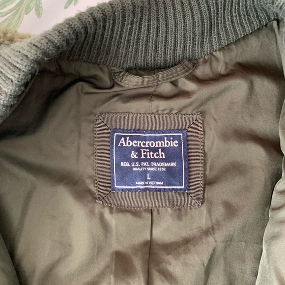Abercrombie & Fitch Sherpa Jacket - Picture 3 of 3